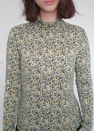 Haut manches longues col roulé fleuri 40, marque: H&M, état: Bon état, taille: L / 40 / 12, 5,00 €, 5,95 € Protection acheteurs (Pro) incluse