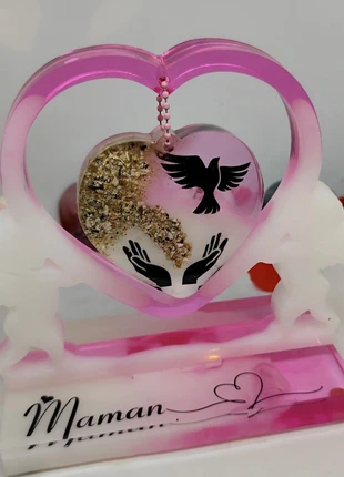 Coeur sur socle en résine époxy, brand: Fait Main, condition: New with tags, €36.00, €38.50 includes Buyer Protection