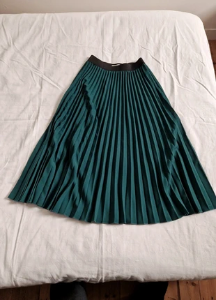 Jupe midi plissée bleu/vert Naf naf taille 36, marque: Naf Naf, état: Très bon état, taille: S / 36 / 8, 10,00 €, 11,20 € Protection acheteurs incluse