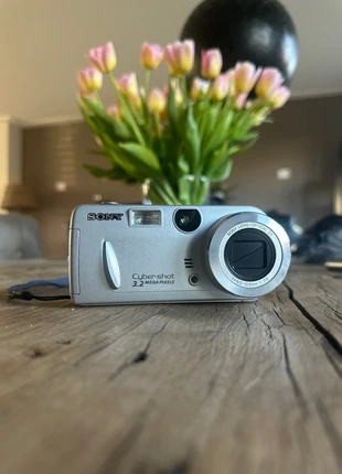 Sony DSC-P52 digitale point & shoot camera, marque: Sony, état: Très bon état, 75,00 €, 79,45 € Protection acheteurs (Pro) incluse