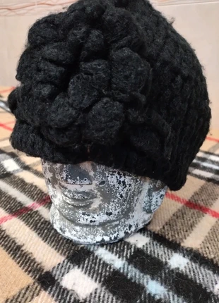 Gorro de senhora / Bonnet de laine / Wool cap / Cappuccio in lana, marque: Local, état: Bon état, taille: 53, 2,00 €, 2,80 € Protection acheteurs incluse