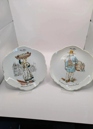Lot de 2 assiettes décoratives en porcelaine – Vieux Métiers – à suspendre, état: Très bon état, 12,00 €, 12,99 € Protection acheteurs incluse