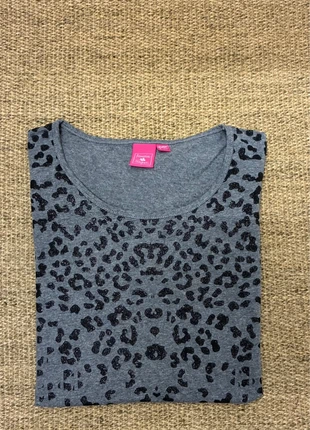 T-shirt Françoise Saget Gris Imprimé Léopard Pailleté T. 42/44, marque: Francoise Saget, état: Très bon état, taille: XL / 42 / 14, 5,00 €, 5,95 € Protection acheteurs (Pro) incluse