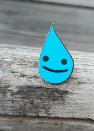 Pin's Goutte d'eau, brand: eau, condition: Very good, €3.90, €4.80 includes Buyer Protection