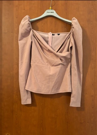 Blusa vintage rosa cipria elegante con maniche a sbuffo – scollo drappeggiato, zustand: Sehr gut, größe: S / 36 / 8, 10,00 €, 11,20 € inklusive Vinted-Käuferschutz