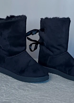 Bottes fourrées fourrure synthétique avec ruban satiné - Taille 39, brand: Inconnu, condition: Good, size: 39, €5.00, €5.95 includes Buyer Protection Pro