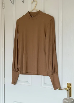Beige Long Sleeve Top, brand: Stradivarius, condition: New without tags, size: S / 8, £7.00, £8.05 includes Buyer Protection