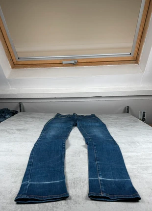 Jean Diesel coupe femme slim W28/FR38 style vintage streetwear jean brut industriel, merk: Diesel, staat: Heel goed, maat: M / 38 / 10, € 20,00, € 21,70 inclusief Kopersbescherming