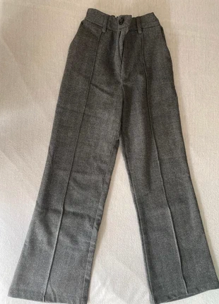 Pantalon fille 9 ans Zara, marke: Zara, zustand: Sehr gut, größe: 9 Jahre / 134, 8,00 €, 9,10 € inklusive Vinted-Käuferschutz