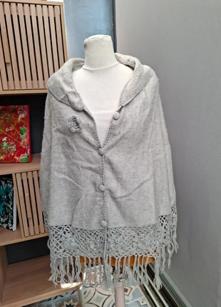 🤍 Poncho Bohème chic ultra doux Élégant – Boutonné & Frangé, marke: Vintage Dressing, zustand: Sehr gut, größe: M / 38 / 10, 32,00 €, 34,30 € inklusive Vinted-Käuferschutz