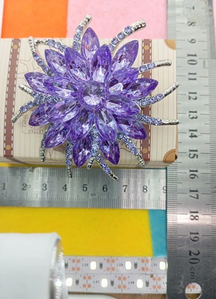 Broche avec la boîte, marca: Broche.fr, estado: Muito bom, €5.00, €5.95 inclui Proteção do Comprador Pro