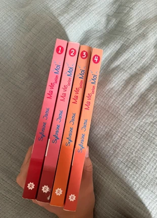 Lot de livres « Ma vie selon Moi », état: Très bon état, 10,00 €, 11,20 € Protection acheteurs incluse