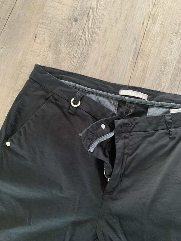 Chino noir - photo numéro 2