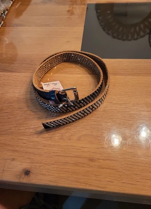 Ceinture femme bleu argenté 90 cm
miss june, brand: Miss June, condition: New with tags, size: 90 cm, €5.00, €5.95 includes Buyer Protection