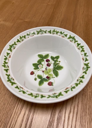 Portmeirion kommetje schaaltje Summer Strawberries, merk: portmeirion, staat: Heel goed, € 5,00, € 5,95 inclusief Kopersbescherming