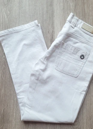 Ravissant Jean Blanc Lacoste femme Taille 38, merk: Lacoste, staat: Heel goed, maat: M / 38 / 10, € 20,00, € 21,70 inclusief Kopersbescherming