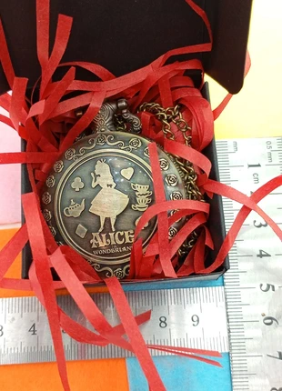 Montre à gousset Alice in wonderland, marque: Alice, état: Très bon état, taille: 47 mm et plus, 5,00 €, 5,95 € Protection acheteurs (Pro) incluse