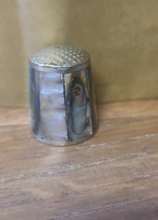 Vingerhoedje, staat: Heel goed, € 2,50, € 3,33 inclusief Kopersbescherming