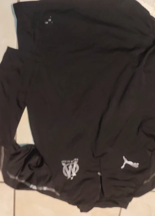 Sweat Puma OM, merk: Puma, staat: Heel goed, maat: 14 jaar / 164 cm, € 7,00, € 8,05 inclusief Kopersbescherming