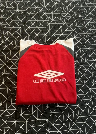 Pull Umbro rouge et blanc taille L, marque: Umbro, état: Bon état, taille: L, 20,00 €, 21,70 € Protection acheteurs incluse