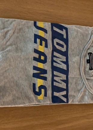 T-Shirt Tommy Jeans, marca: Tommy Jeans, estado: Muy bueno, tamaño: 14 años / 164 cm, 10,00 €, 11,20 € Protección al comprador incluida