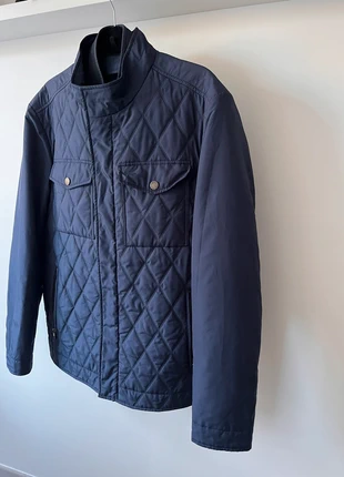 Hugo Boss taille M, merk: Hugo Boss, staat: Heel goed, maat: M, € 50,00, € 53,20 inclusief Kopersbescherming