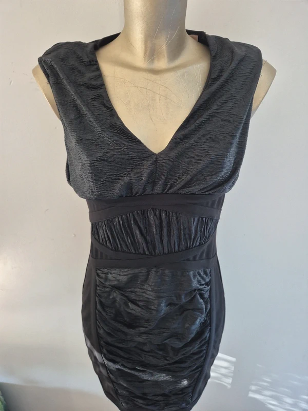 Robe noir chic taille L - photo numéro 3
