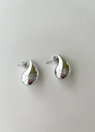 Boucles d’oreilles gouttes argentées style moderne, marque: pas de marque, état: Neuf sans étiquette, 4,00 €, 4,90 € Protection acheteurs incluse