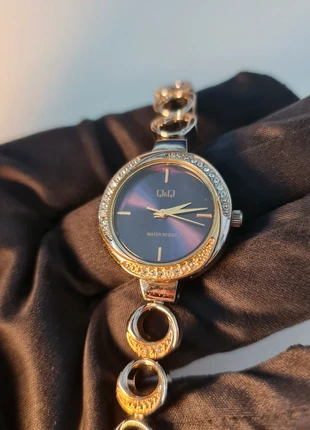 Q&Q Ladies Watch with Diamante Stones and Purple Dial, brand: Q&Q, condition: Very good, size: Up to 30 mm, £24.95, £26.90 includes Buyer Protection Pro