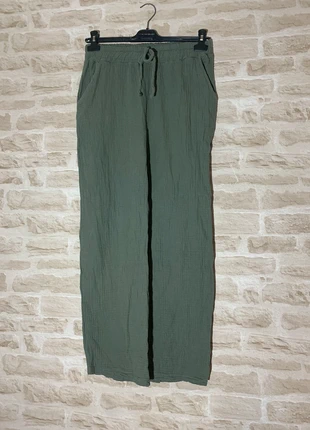 Pantalon kaki ample fluide et léger – taille M/L – bon état général, merk: Tendance, staat: Goed, maat: L / 40 / 12, € 9,00, € 10,15 inclusief Kopersbescherming