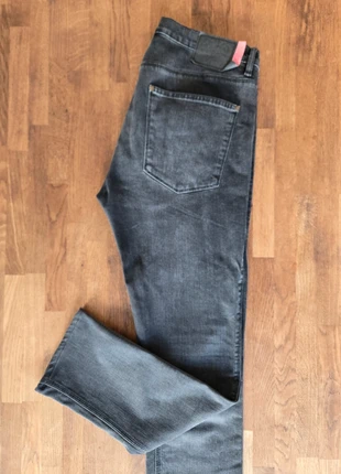 Jeans Acne Studios, marke: Acne Studios, zustand: Sehr gut, größe: W33 | DE 48, 55,00 €, 58,45 € inklusive Vinted-Käuferschutz