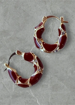 Small burgundy and gold hoop earrings in vintage style, marke: Accessorize, zustand: Neu, mit Etikett, 14,99 €, 16,44 € inklusive Vinted-Käuferschutz