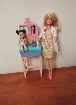 Barbie pédiatre, marke: Mattel, zustand: Sehr gut, größe: Einheitsgröße, 10,00 €, 11,20 € inklusive Vinted-Käuferschutz
