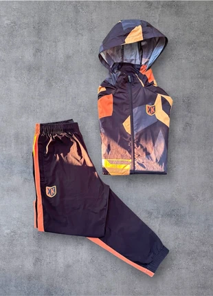 Ensemble survêtement Foot Korner M – très bon état – noir/orange, marque: Footkorner, état: Très bon état, taille: M, 50,00 €, 53,20 € Protection acheteurs incluse