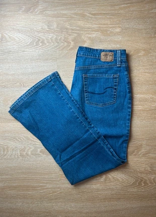 Jean Levi’s Signature Femme Taille W32 FR40 Coupe BootCut, brand: Levi's, condition: Very good, size: L / 40 / 12, €11.00, €12.25 includes Buyer Protection