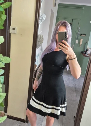 Robe noire, marke: Costes, zustand: Sehr gut, größe: S / 36 / 8, 12,00 €, 13,30 € inklusive Vinted-Käuferschutz