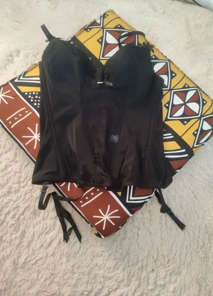 Bustier porte jarretelle, marque: Lingerie Land, état: Neuf sans étiquette, taille: L / 40 / 12, 5,00 €, 5,95 € Protection acheteurs incluse