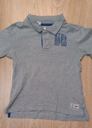 Polo gris axylane 8 ans, staat: Heel goed, maat: 8 jaar / 128 cm, € 1,00, € 1,75 inclusief Kopersbescherming