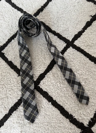 Like new black beige grey tie gravata cravate corbata cravat print checkered stropdas H&M 4,5cm, merk: H&M, staat: Nieuw zonder prijskaartje, € 10,99, € 12,24 inclusief Kopersbescherming