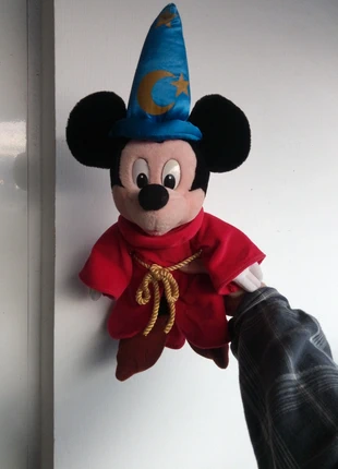 Peluche Mickey Fantasia Disney, marke: Disneyland Paris, zustand: Sehr gut, größe: Einheitsgröße, 25,00 €, 26,95 € inklusive Vinted-Käuferschutz