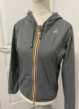 Veste kway modèle Lily plus gris vert, marque: K-Way, état: Neuf sans étiquette, taille: XS / 34 / 6, 75,00 €, 79,45 € Protection acheteurs incluse