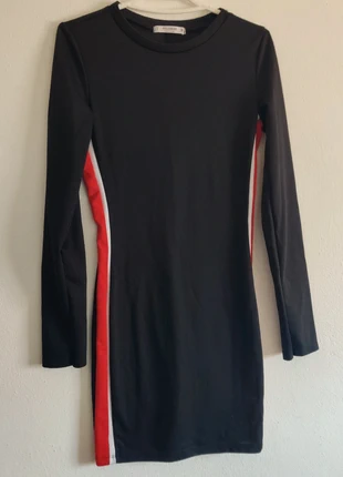 Look Racing! Vestido Mini Ajustado con Franja Lateral Pull&Bear (Talla S)🖤, marque: Pull & Bear, état: Très bon état, taille: S / 36 / 8, 6,50 €, 7,53 € Protection acheteurs incluse