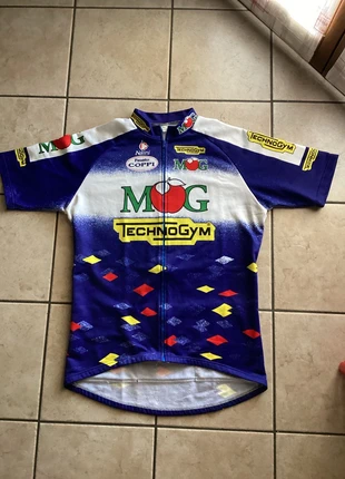 t-shirt ciclista, zustand: Sehr gut, größe: XXL, 4,00 €, 4,90 € inklusive Vinted-Käuferschutz