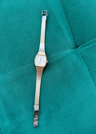 Montre Orient Quartz Élégante & Vintage Bracelet métal d’origine, marque: ORIENT, état: Bon état, taille: Jusqu'à 30 mm, 35,00 €, 37,45 € Protection acheteurs incluse