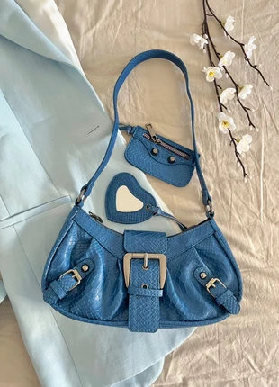 Y2K Blue Croc Shoulder Bag - Vintage Style with mirror Charm, marque: Vintage Dressing, état: Neuf sans étiquette, 24,50 €, 26,43 € Protection acheteurs incluse