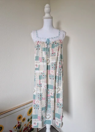 Vintage Patchwork Cotton Dress | Cottagecore vintage fairycore feminine, merk: COQUETTE, staat: Heel goed, maat: L / 40 / 12, € 20,00, € 21,70 inclusief Kopersbescherming Pro