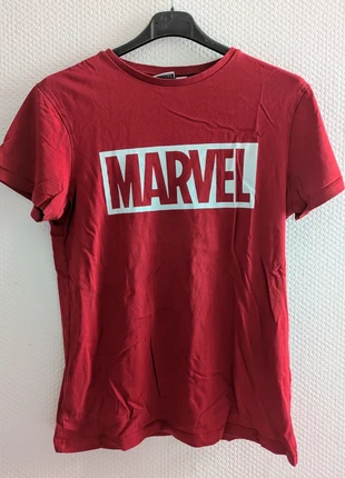 Tee-shirt marvel Avengers, marque: Marvel, état: Très bon état, taille: S, 14,99 €, 16,44 € Protection acheteurs (Pro) incluse