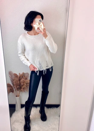 Hübscher Strickpullover Destroyed Look oversized Scandi 🖤, brand: Primark, condizioni: Ottime, taglia: S / IT 40 / EU 36, €5.00, €5.95 include la Protezione acquisti