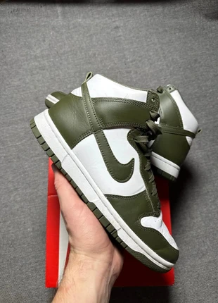 336. Nike Dunk High Kaki T40, marke: Nike, zustand: Sehr gut, größe: 40, 45,00 €, 47,95 € inklusive Vinted-Käuferschutz