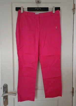Jolie pantacourt rose fushia femme phildar taille L/40, marke: Phildar, zustand: Sehr gut, größe: L / 40 / 12, 6,00 €, 7,00 € inklusive Vinted-Käuferschutz